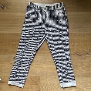 Cute Floral striped Arhropoligie capris